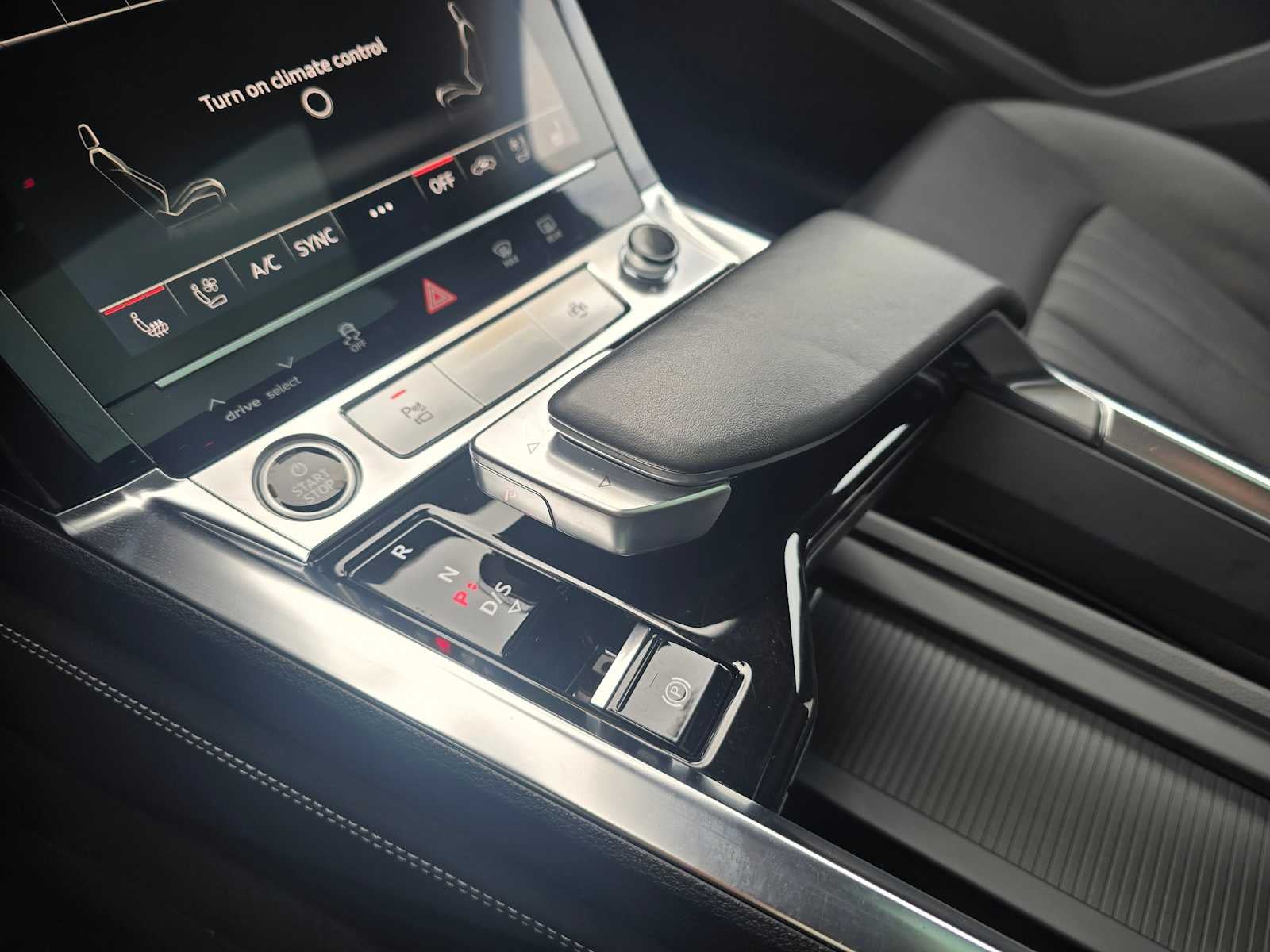 2023 Audi e-tron Premium Plus