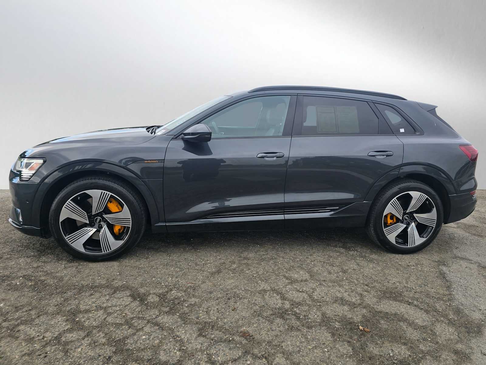 2023 Audi e-tron Premium Plus