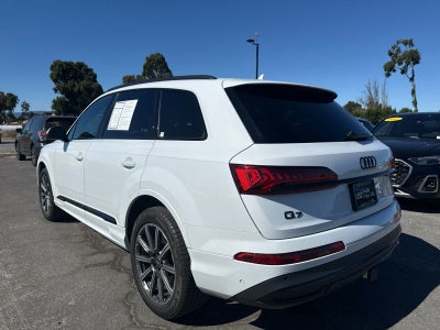 2023 Audi Q7 Premium Plus