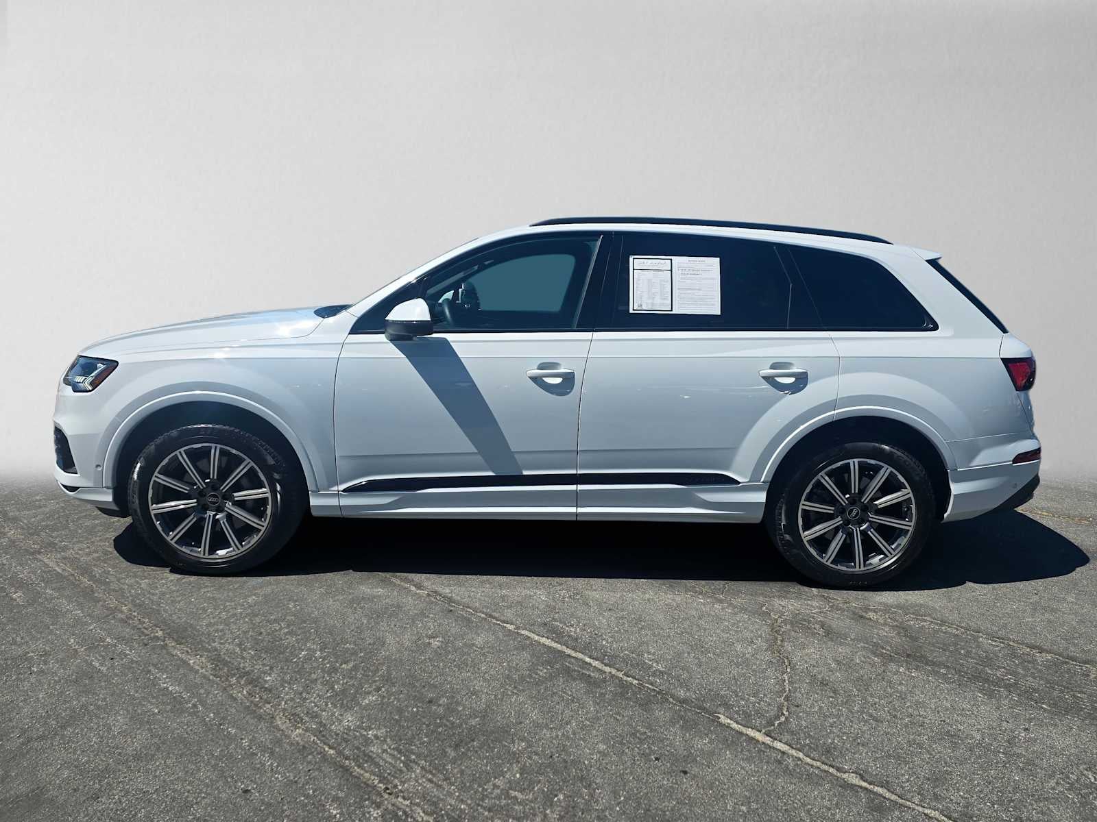 2023 Audi Q7 Premium Plus