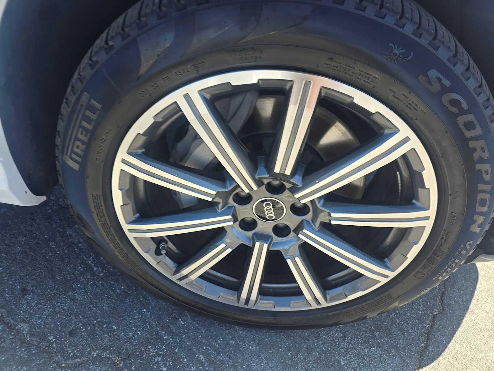 2023 Audi Q7 Premium Plus