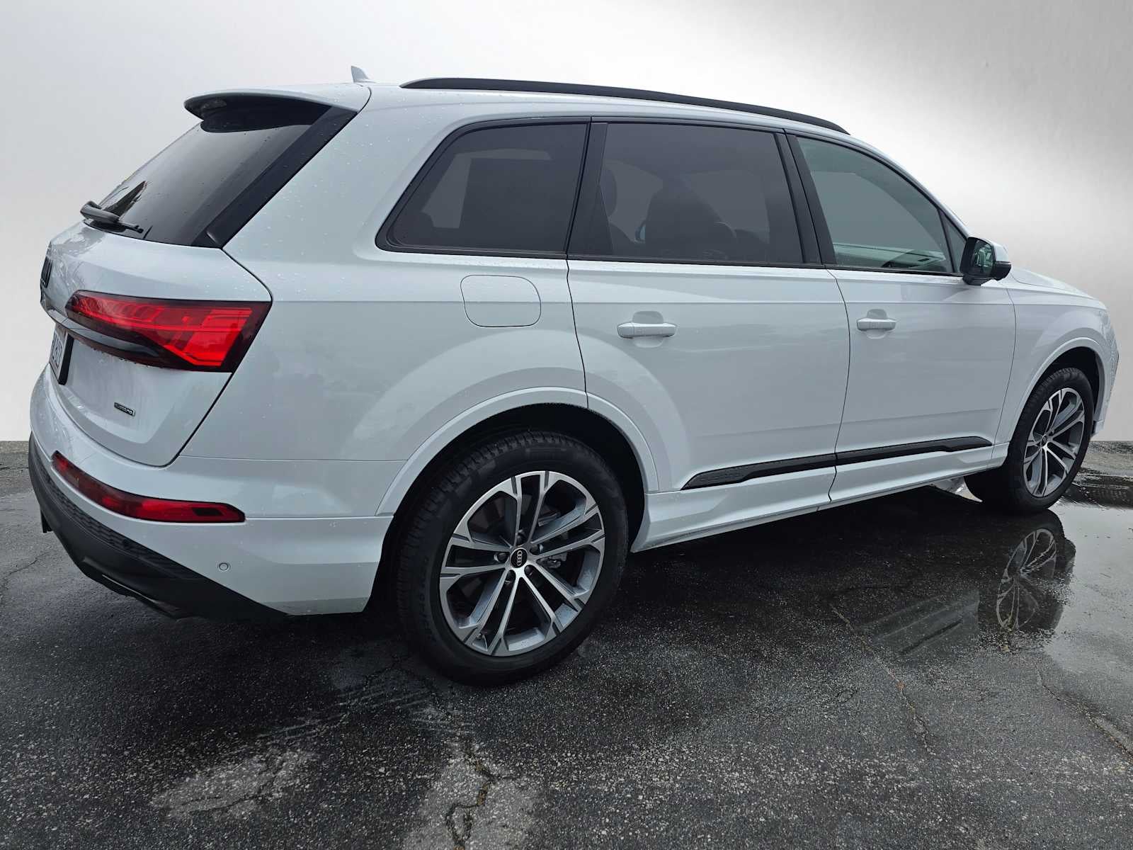 2025 Audi Q7 Premium Plus