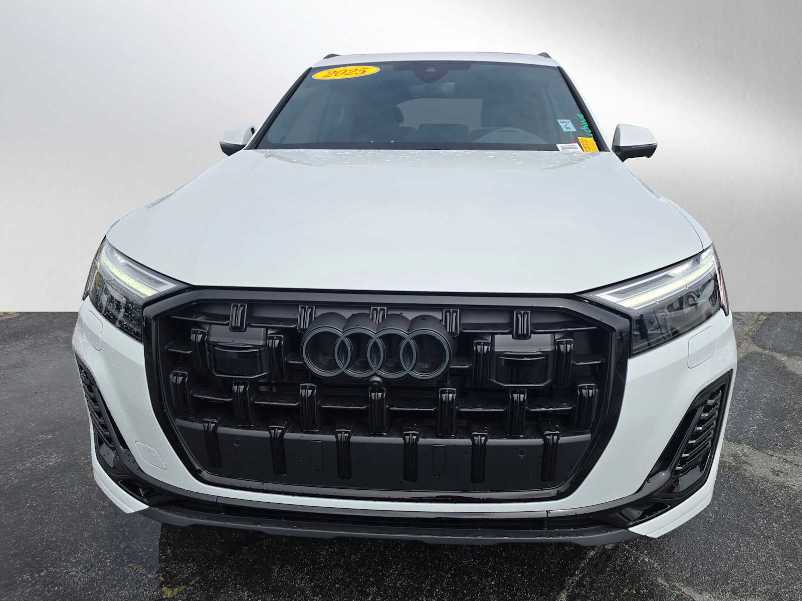 2025 Audi Q7 Premium Plus
