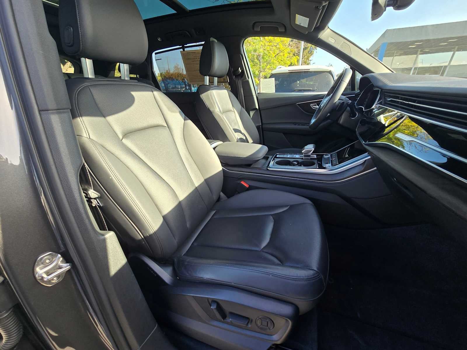 2023 Audi Q7 Premium Plus