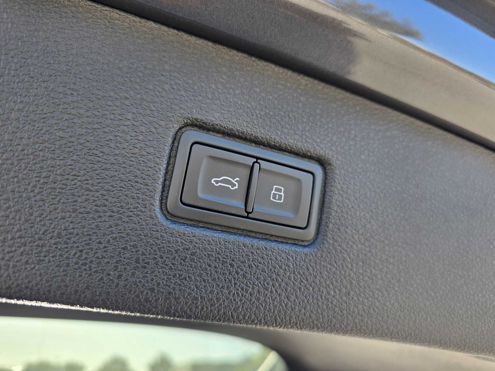 2023 Audi Q7 Premium Plus