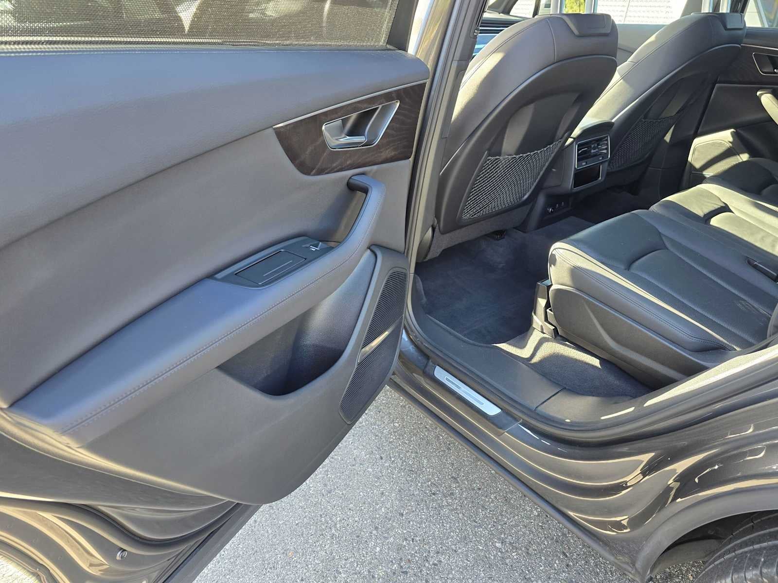 2023 Audi Q7 Premium Plus