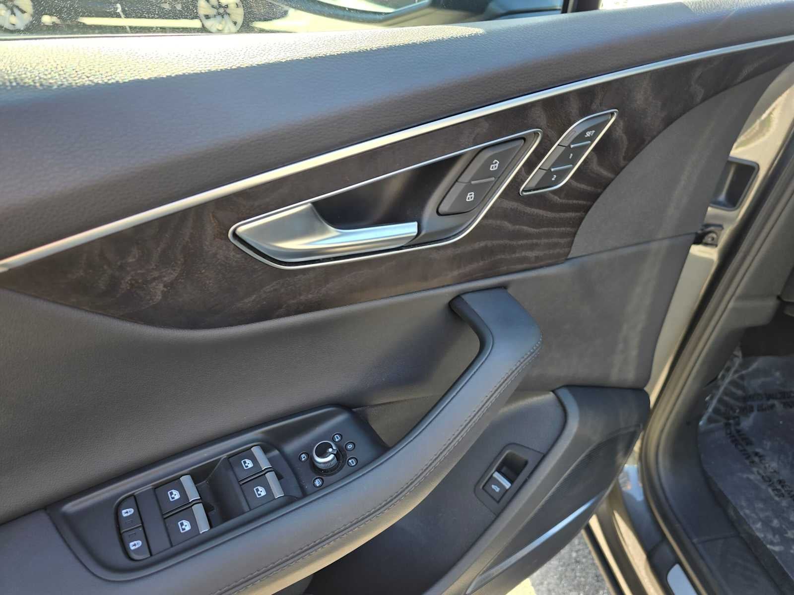 2023 Audi Q7 Premium Plus
