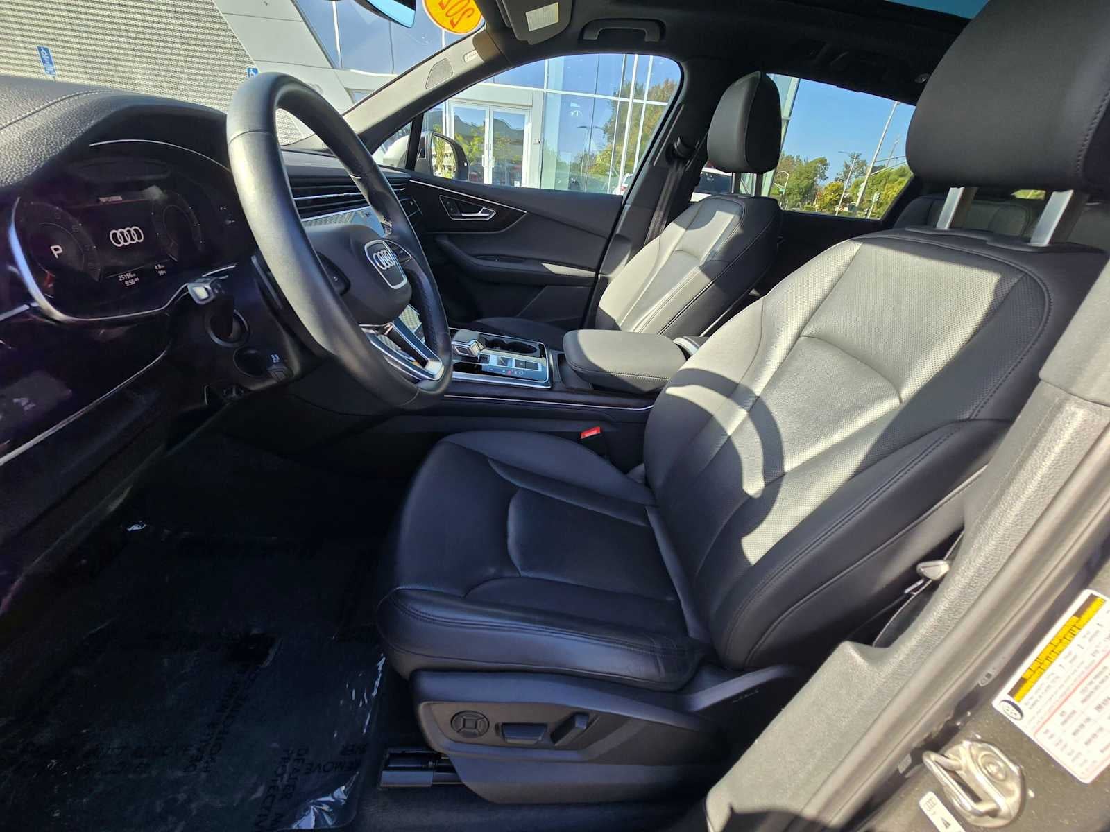 2023 Audi Q7 Premium Plus