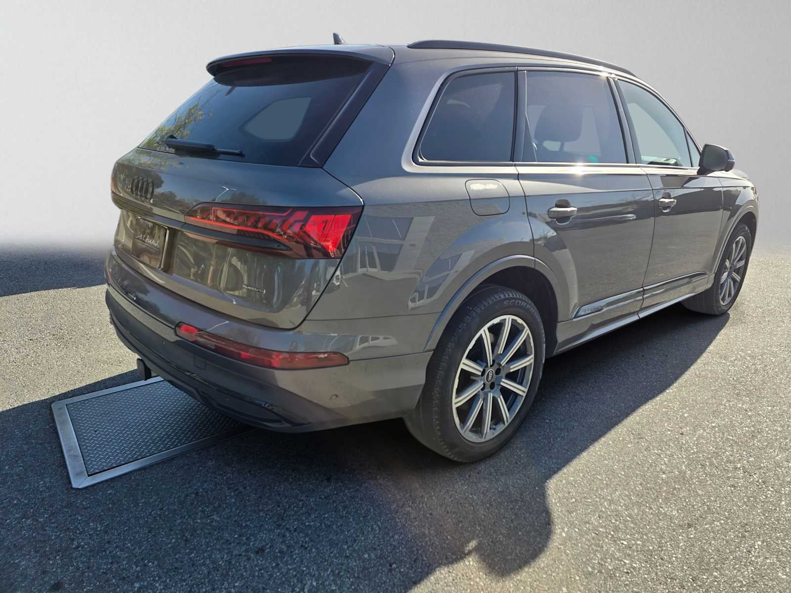2023 Audi Q7 Premium Plus