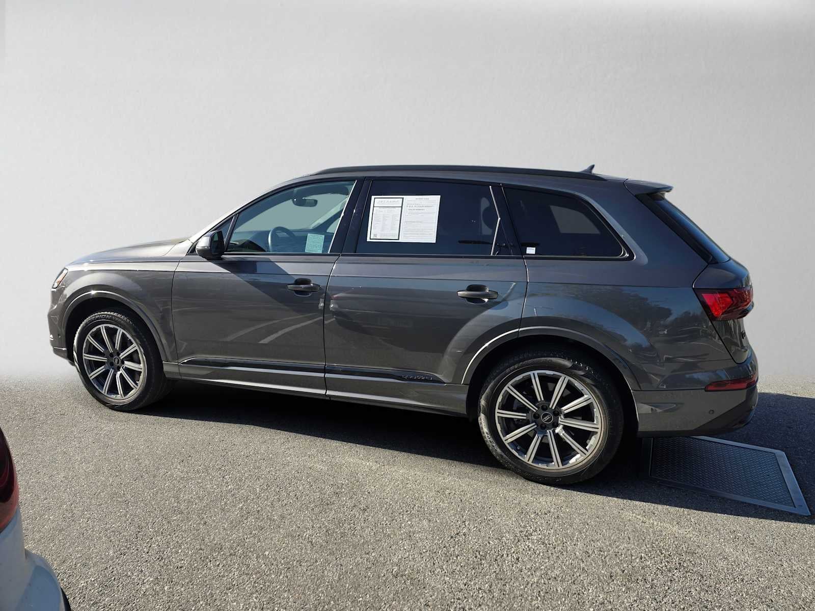 2023 Audi Q7 Premium Plus