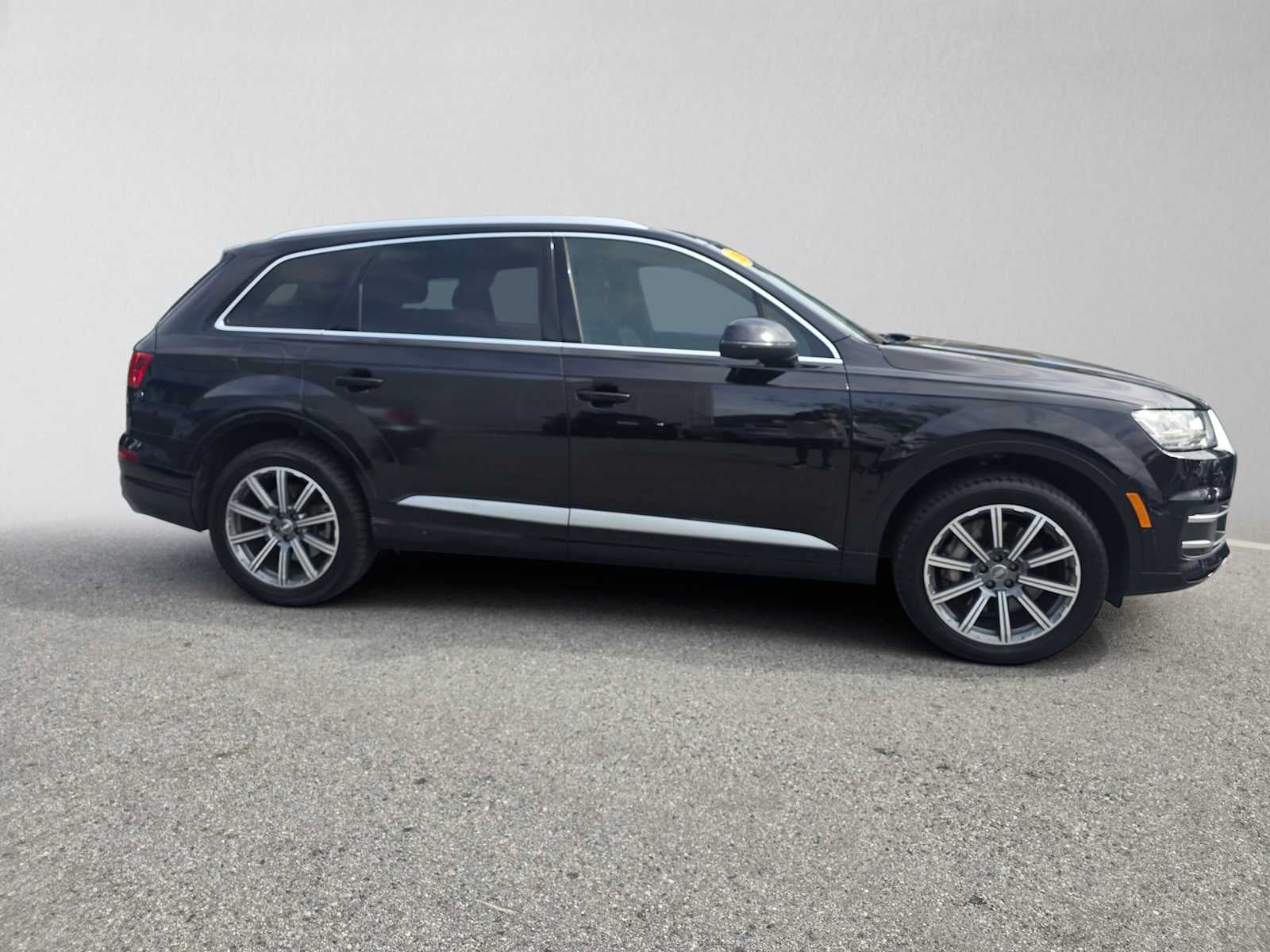 2019 Audi Q7 Premium Plus