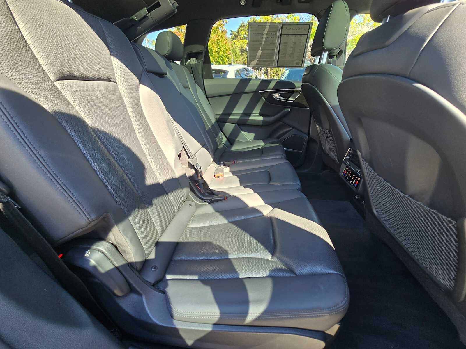 2022 Audi Q7 Premium Plus