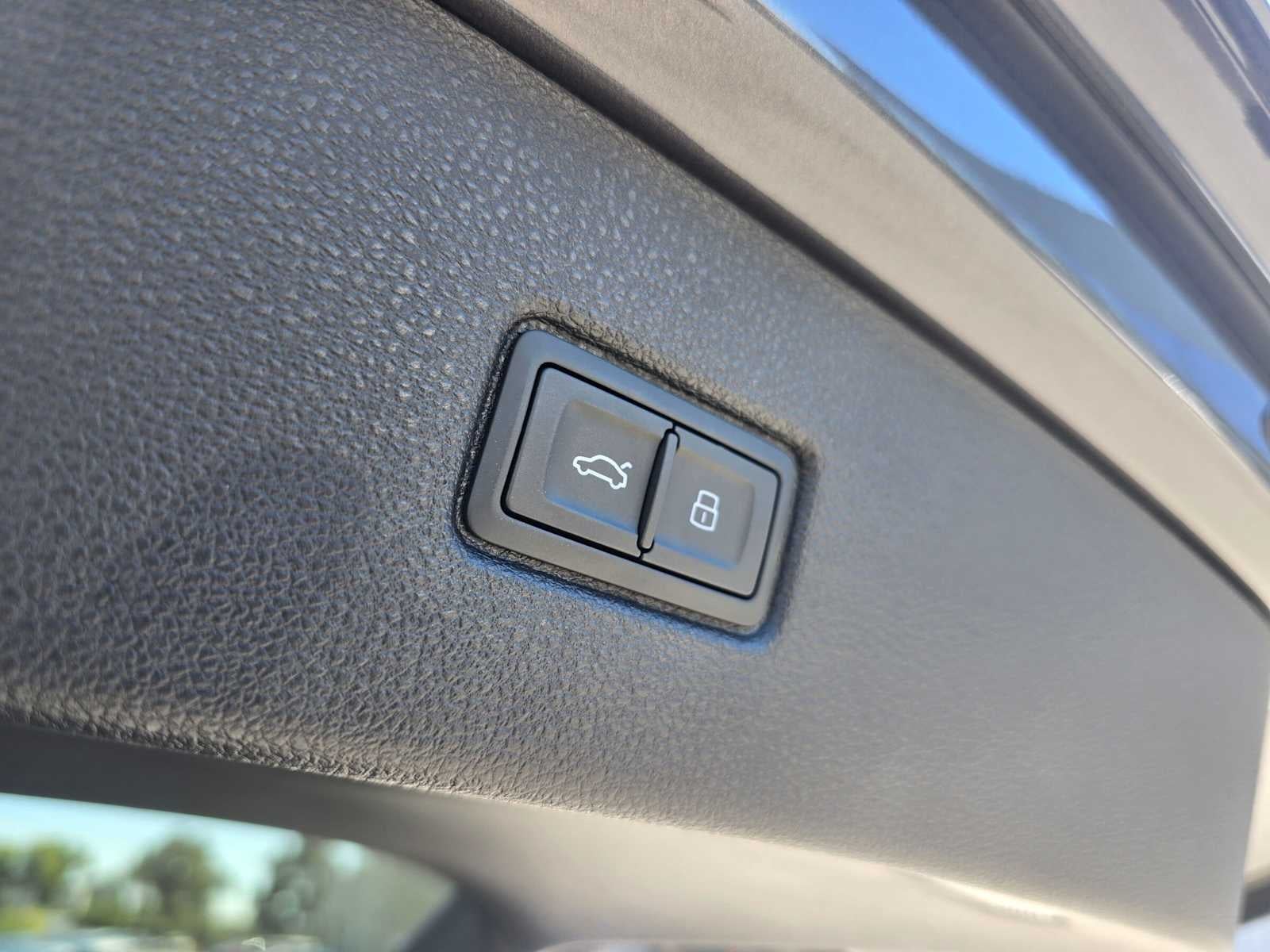 2022 Audi Q7 Premium Plus