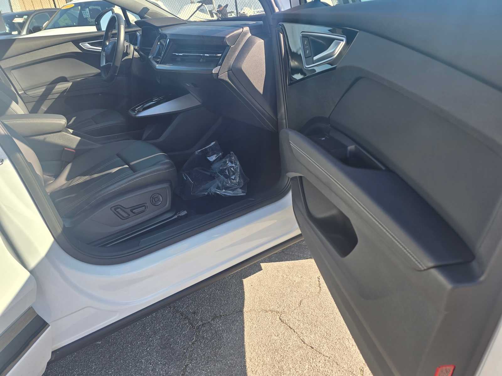 2024 Audi Q4 e-tron Premium Plus