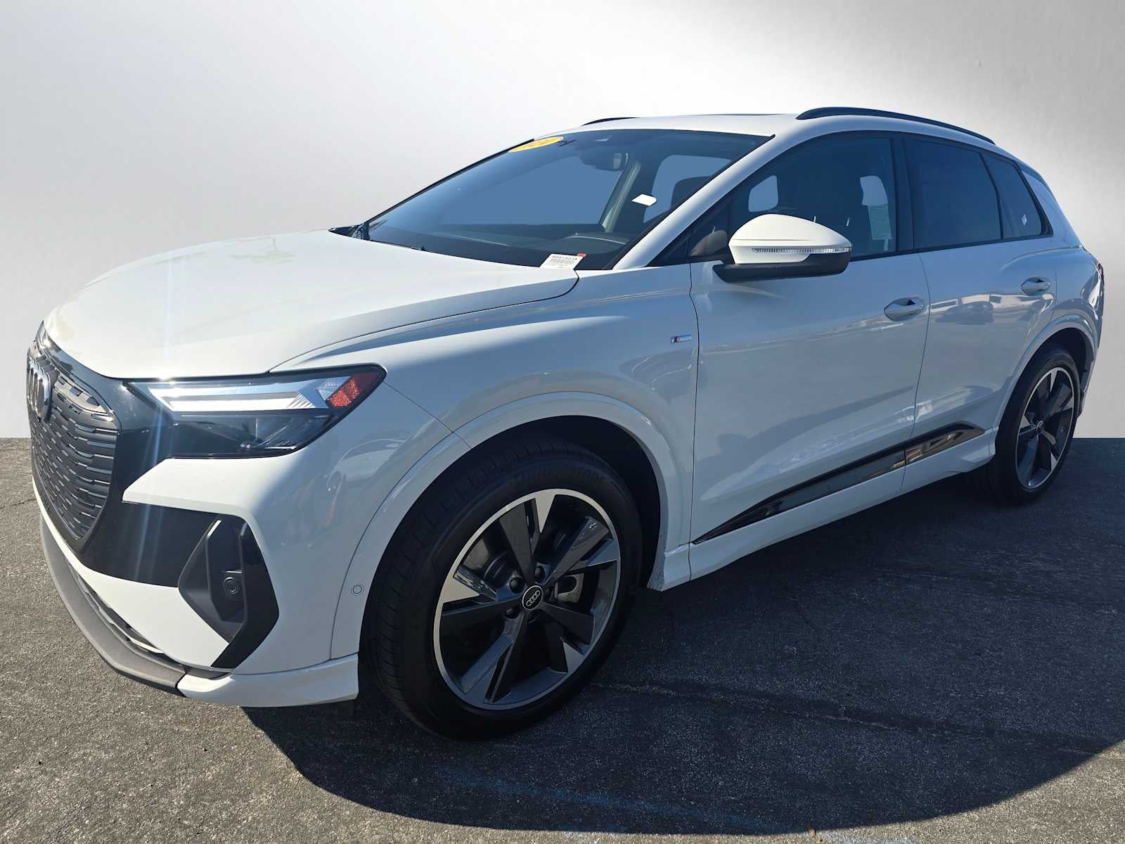 2024 Audi Q4 e-tron Premium Plus