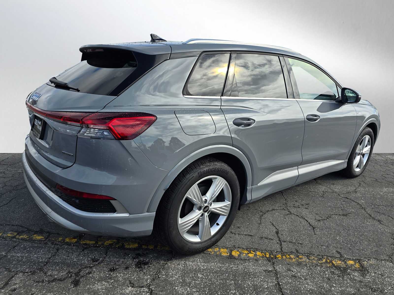 2025 Audi Q4 e-tron Premium Plus