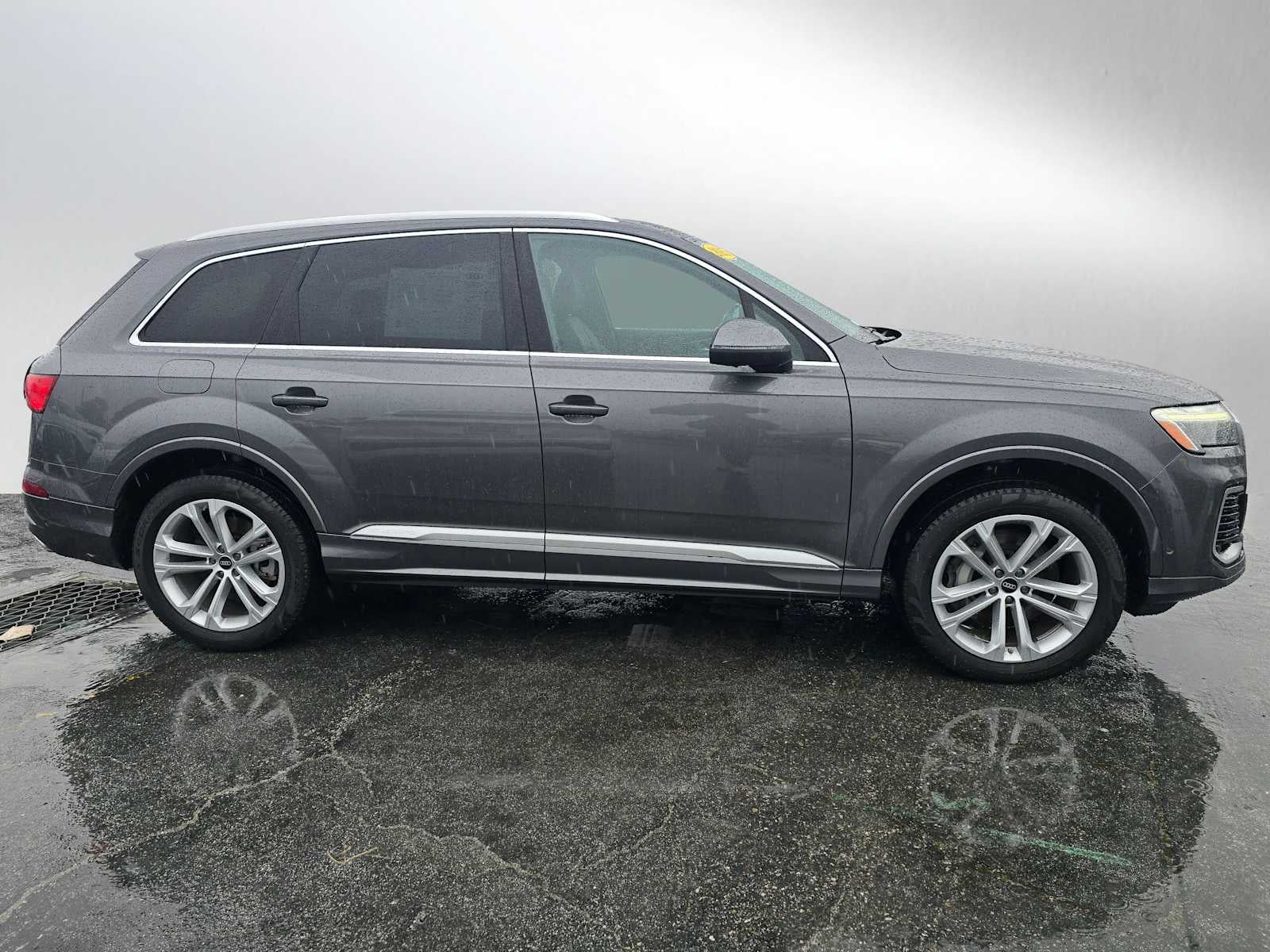 2025 Audi Q7 Premium Plus
