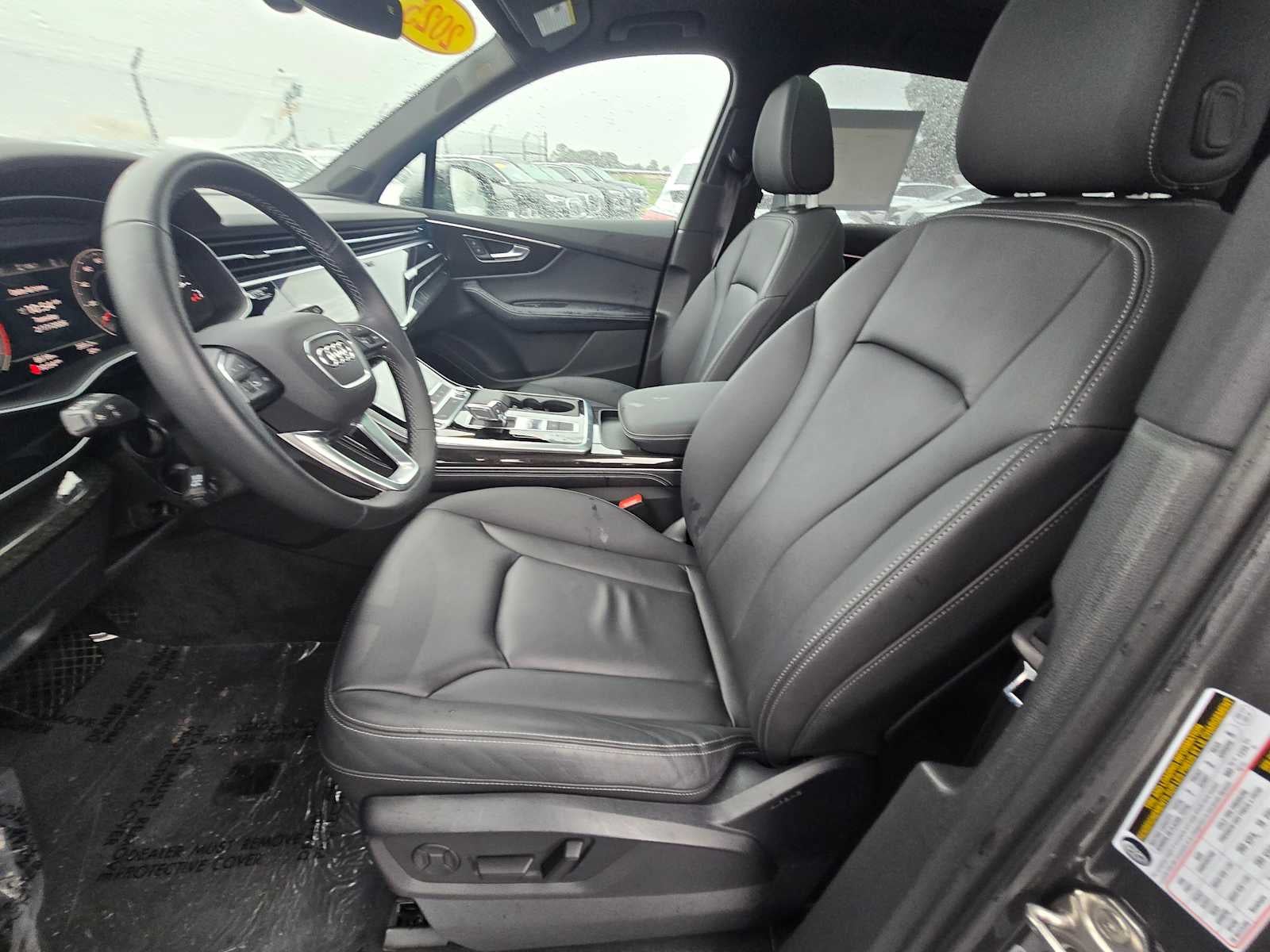 2025 Audi Q7 Premium Plus