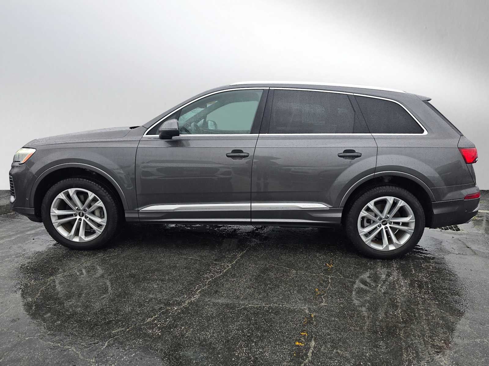 2025 Audi Q7 Premium Plus