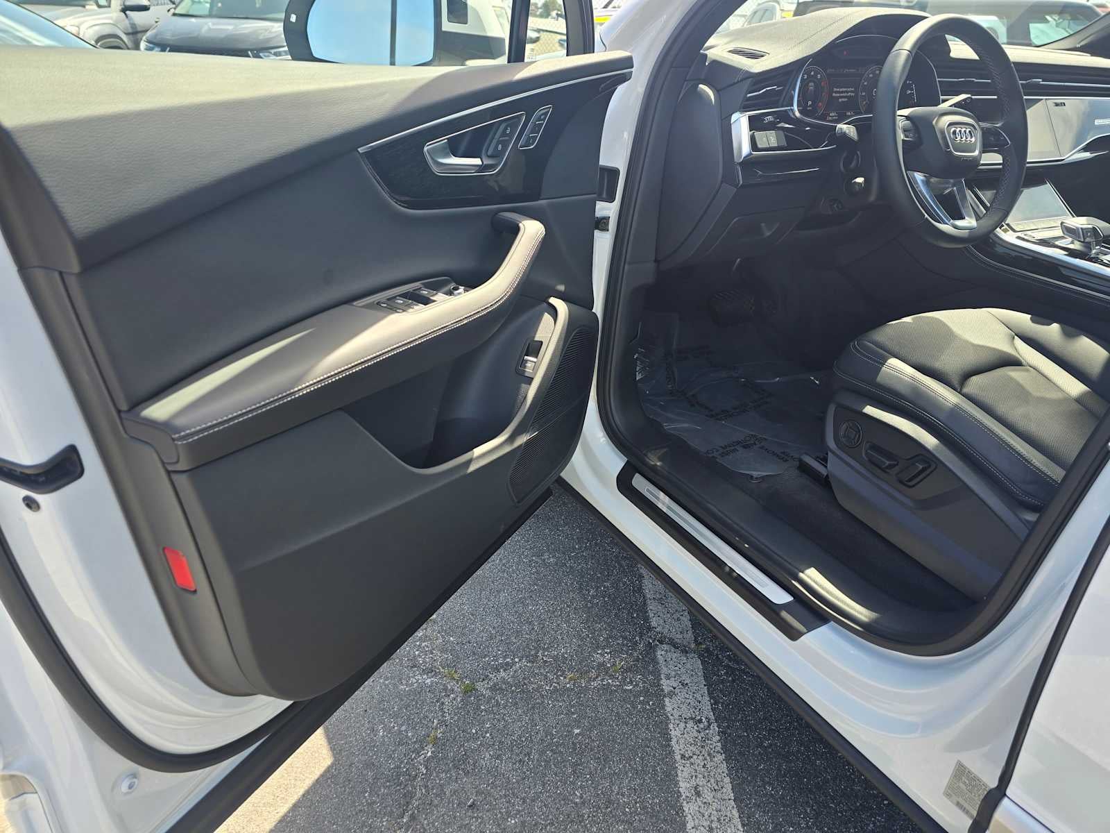 2025 Audi Q7 Premium Plus