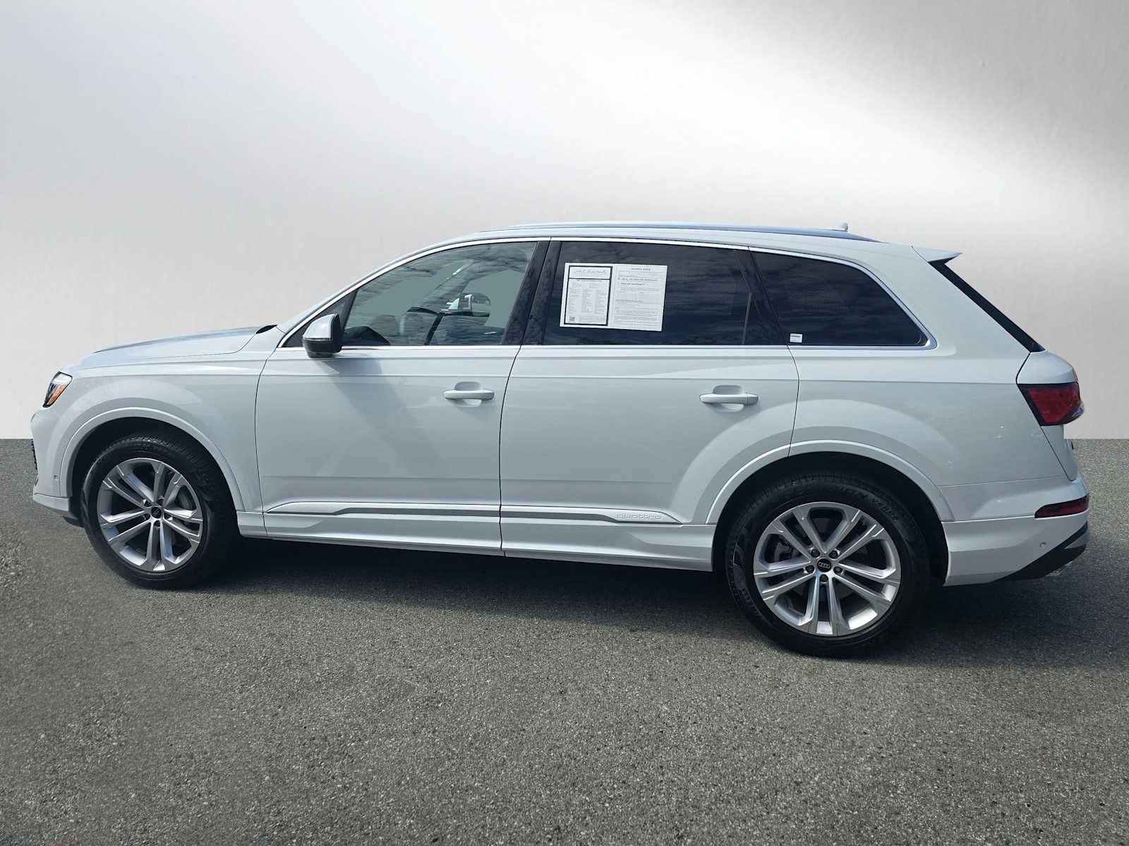2025 Audi Q7 Premium Plus