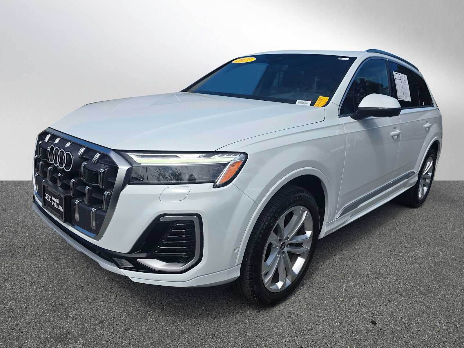 2025 Audi Q7 Premium Plus