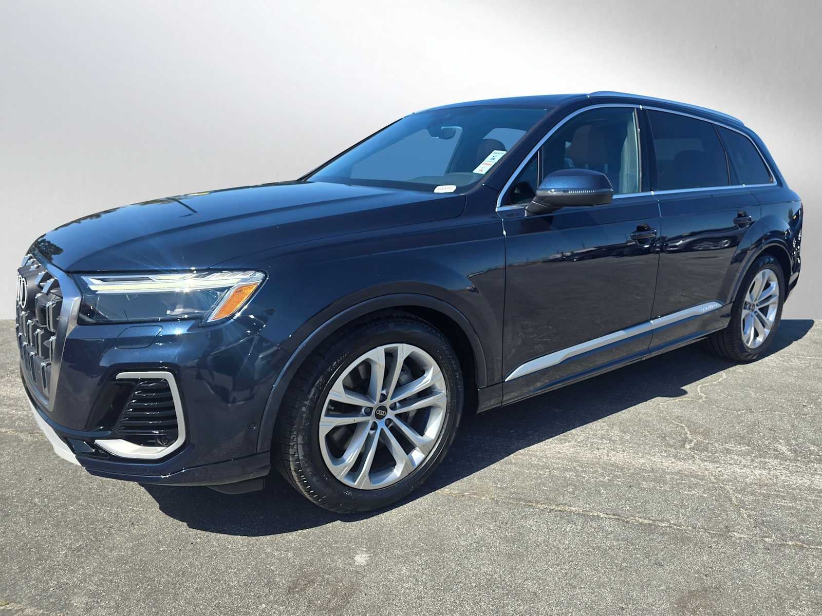 2025 Audi Q7 Premium Plus