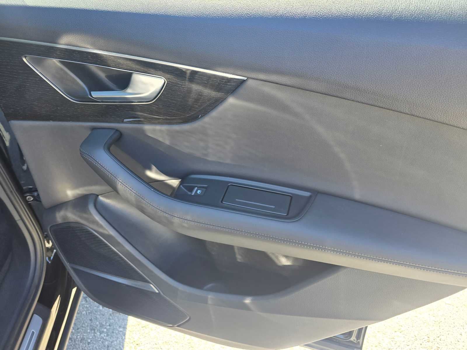 2023 Audi Q7 Premium Plus