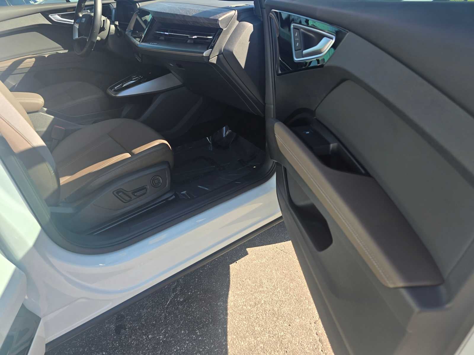 2024 Audi Q4 e-tron Prestige