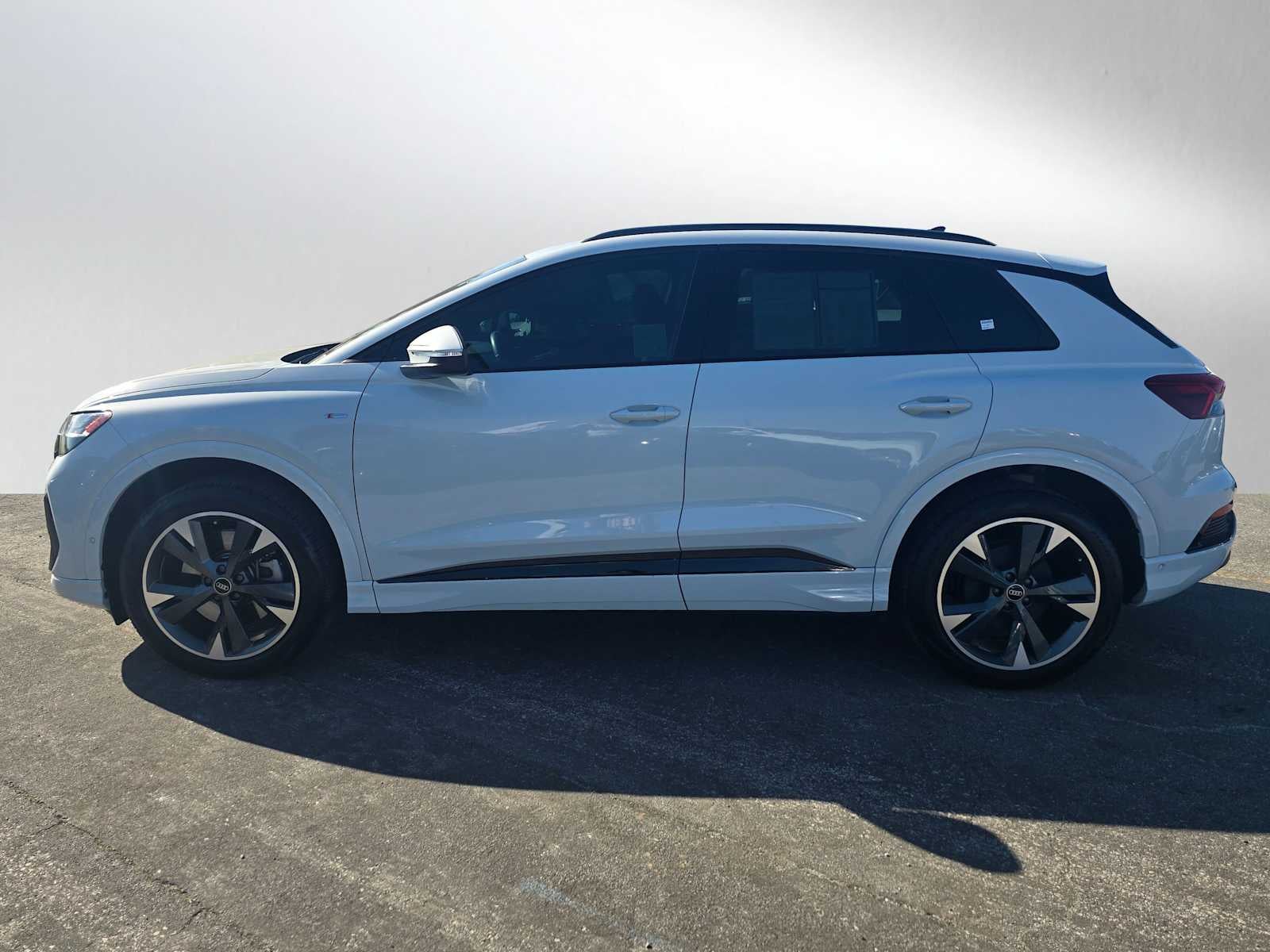 2024 Audi Q4 e-tron Prestige