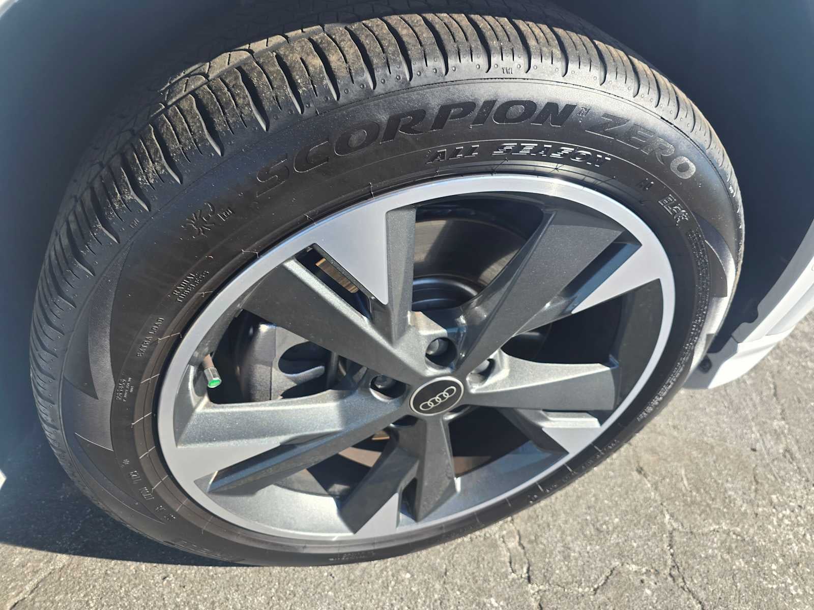 2024 Audi Q4 e-tron Prestige