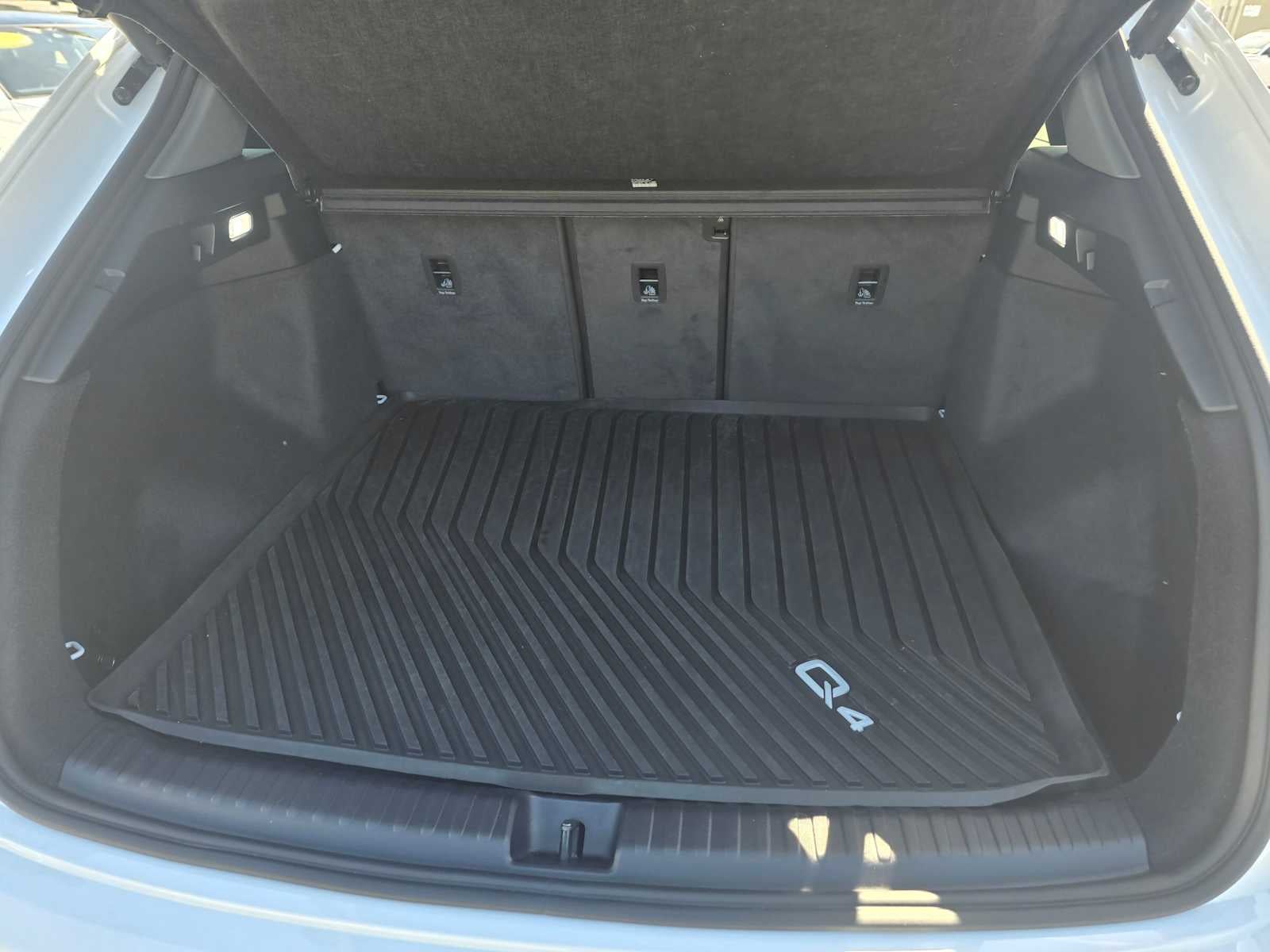 2024 Audi Q4 e-tron Prestige