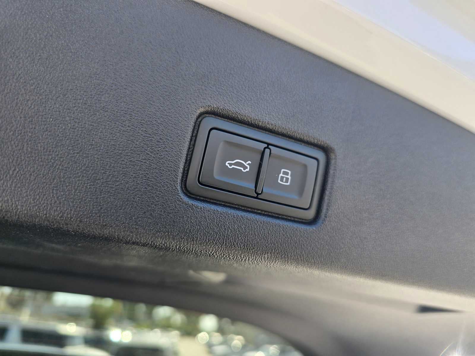 2024 Audi Q4 e-tron Prestige