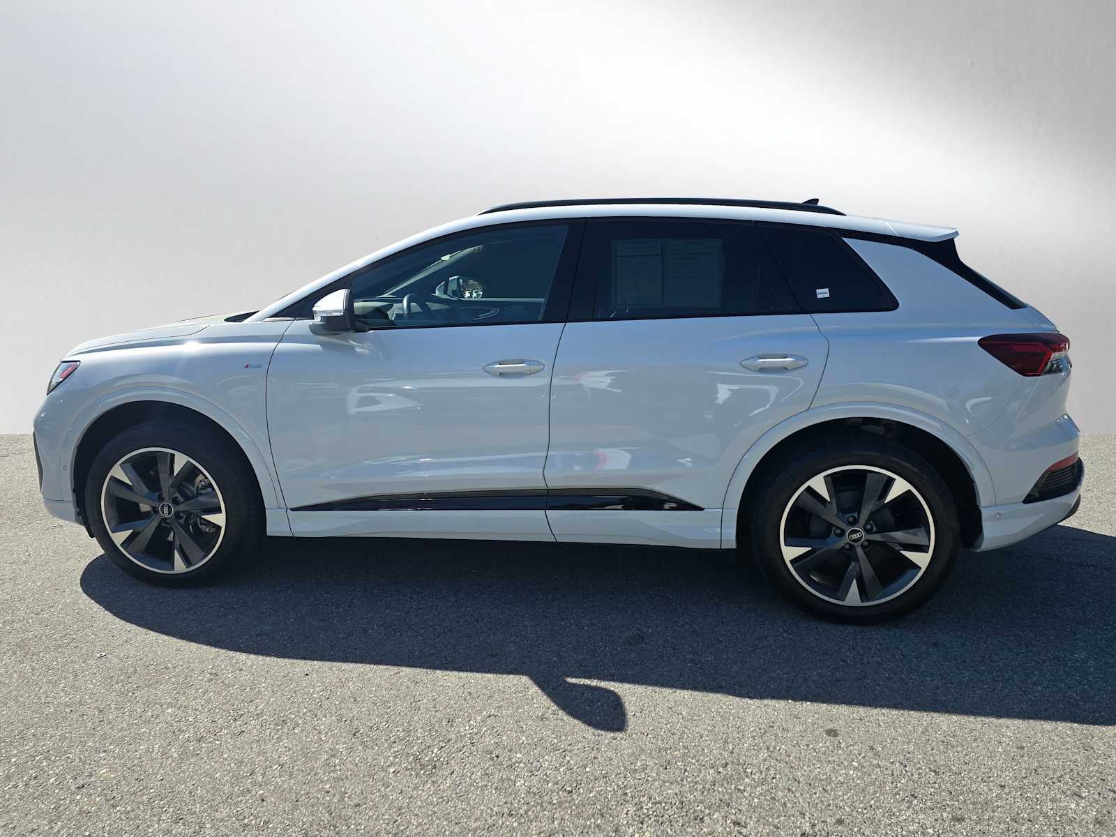 2024 Audi Q4 e-tron Prestige