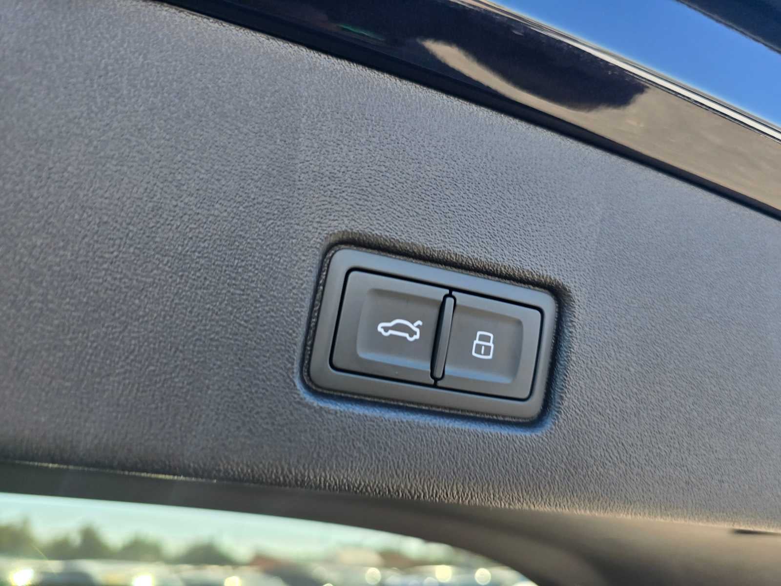 2023 Audi Q4 e-tron Prestige