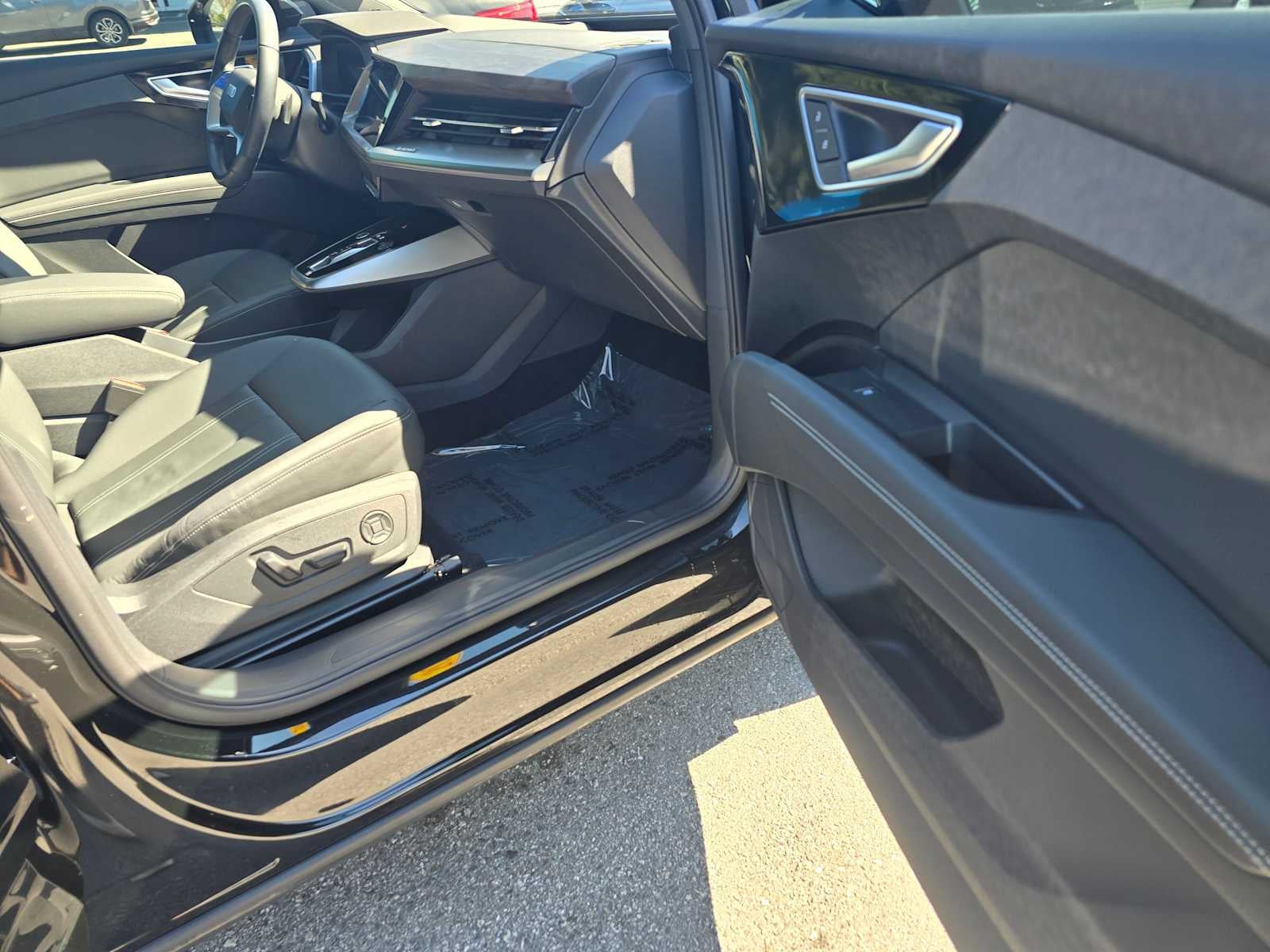 2024 Audi Q4 e-tron Prestige