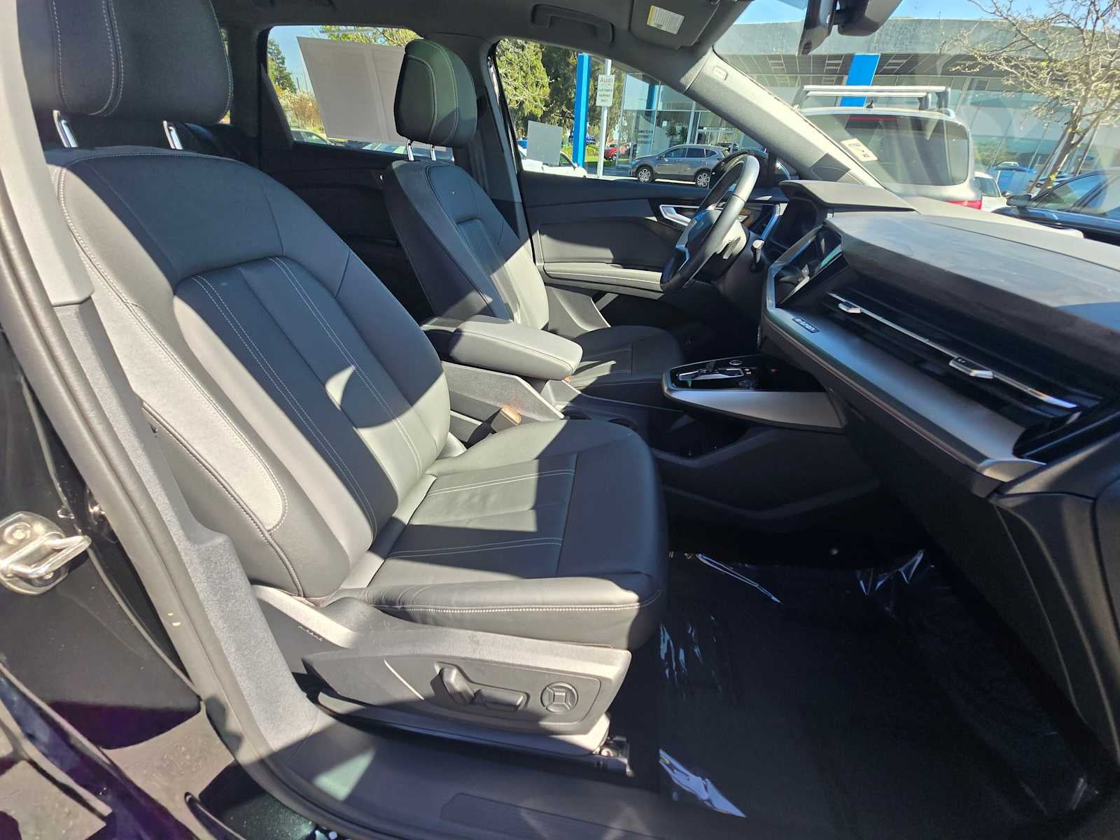 2024 Audi Q4 e-tron Prestige