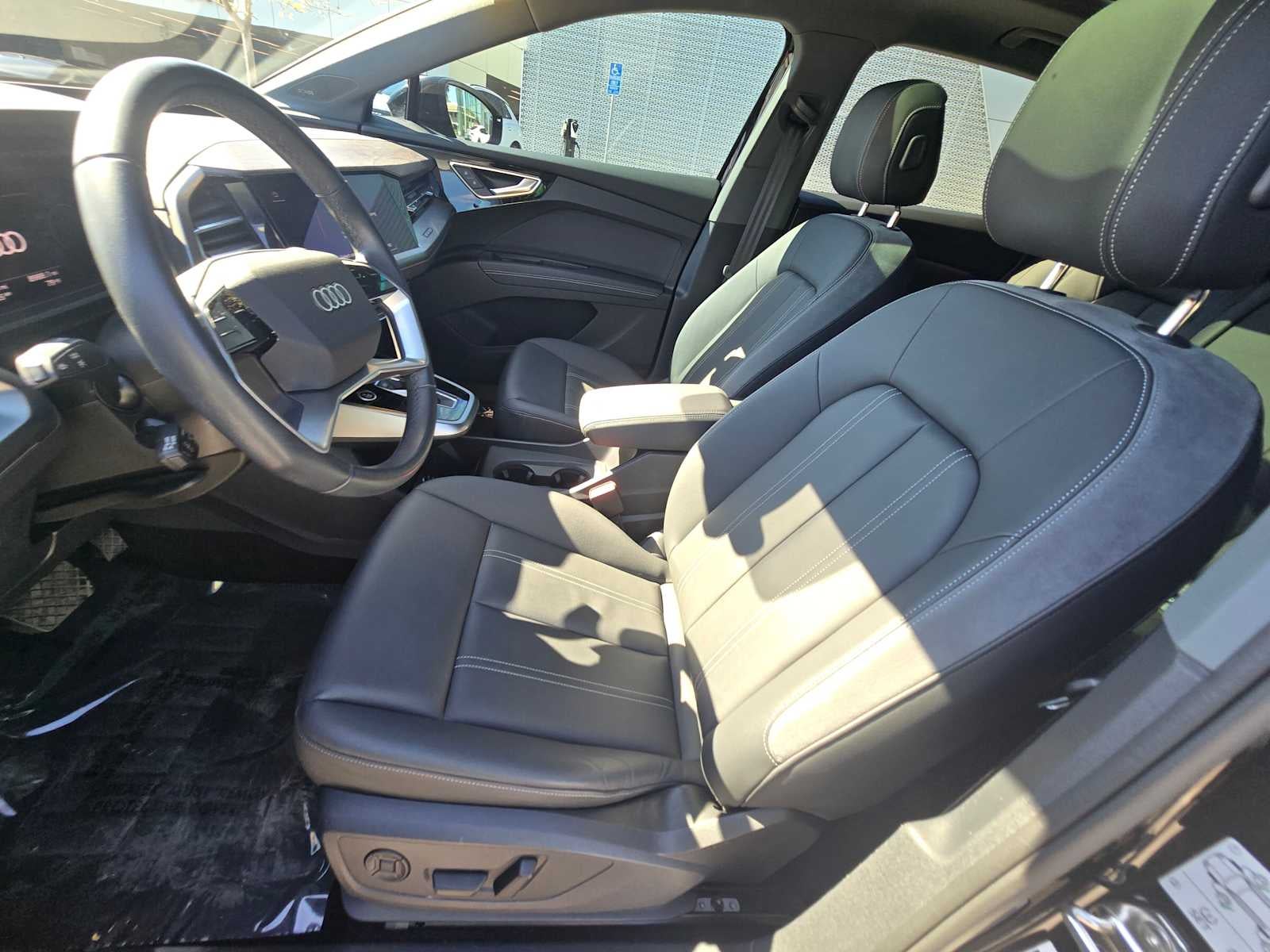 2024 Audi Q4 e-tron Prestige