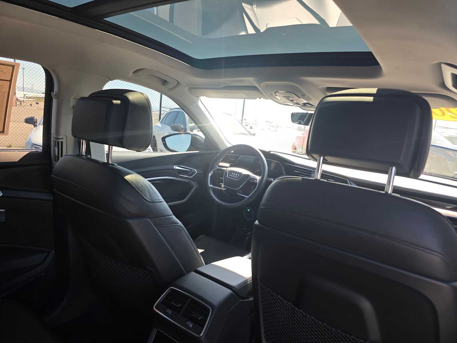 2019 Audi e-tron Prestige