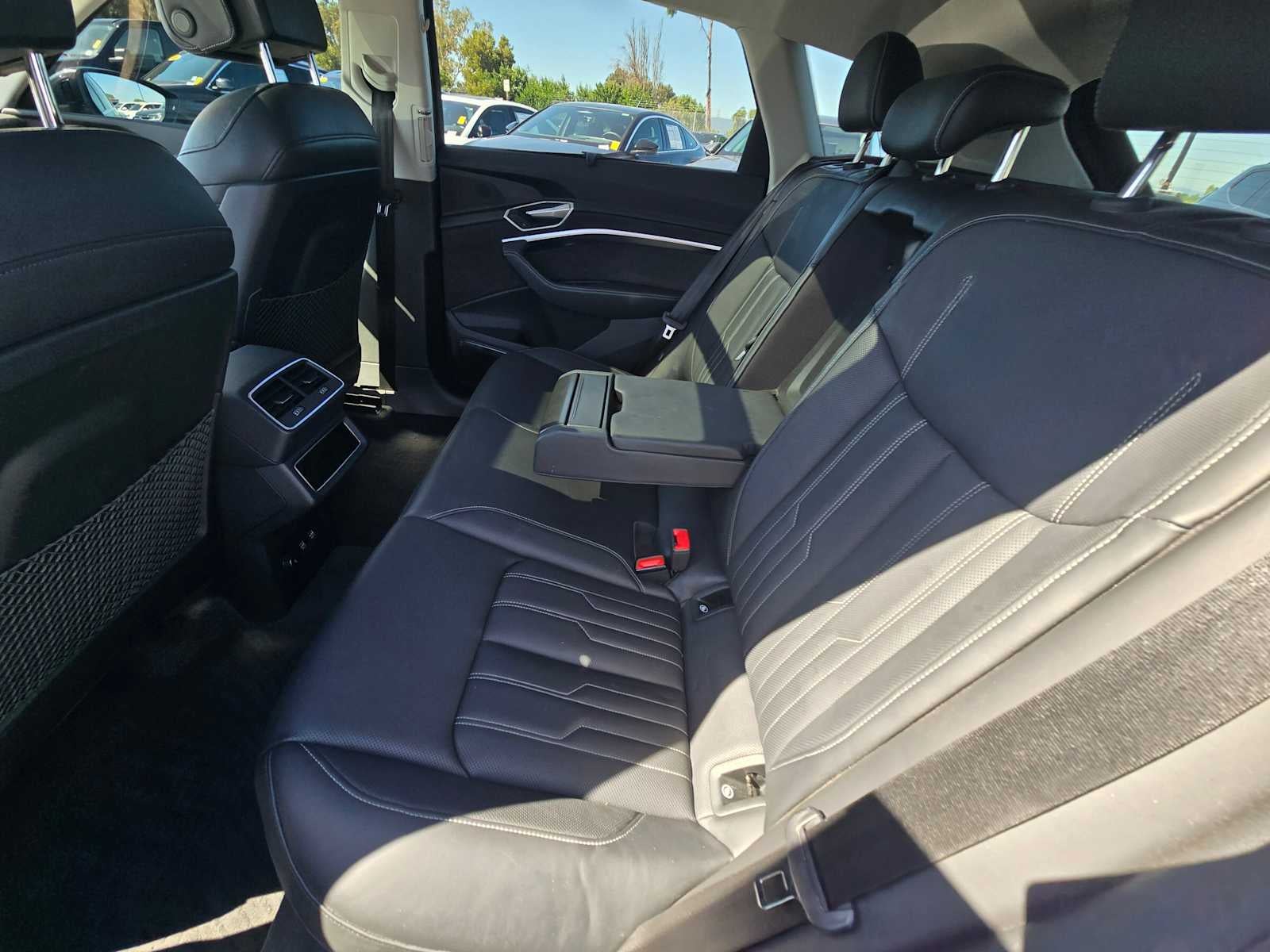 2019 Audi e-tron Prestige
