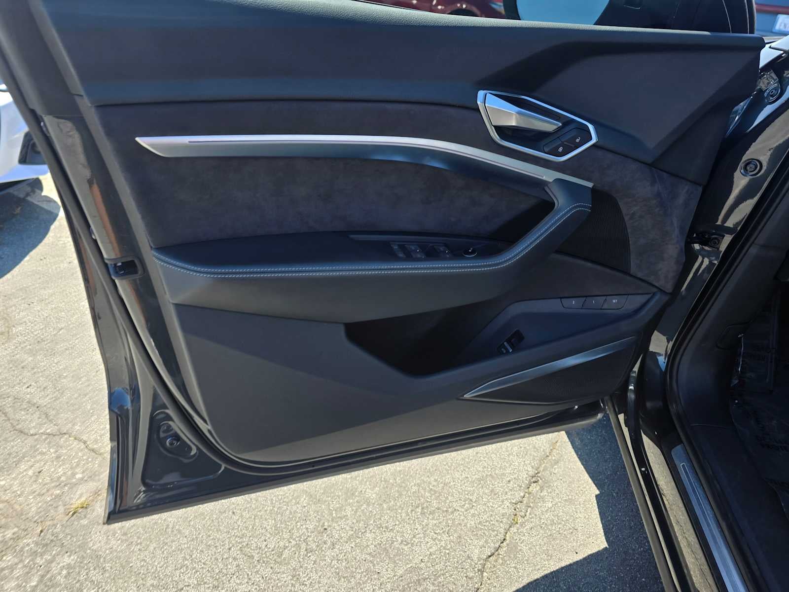 2019 Audi e-tron Prestige