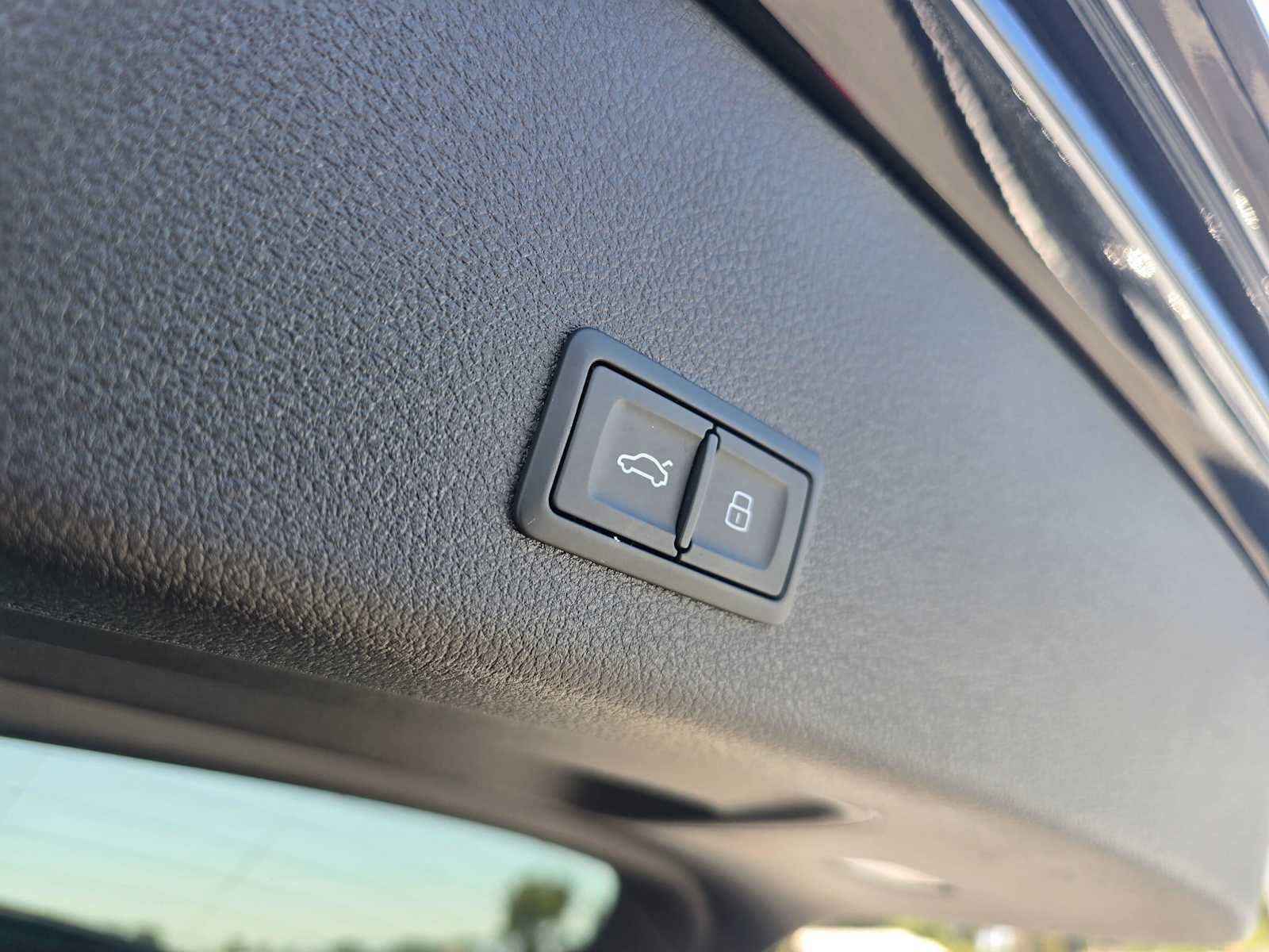 2023 Audi e-tron S Prestige