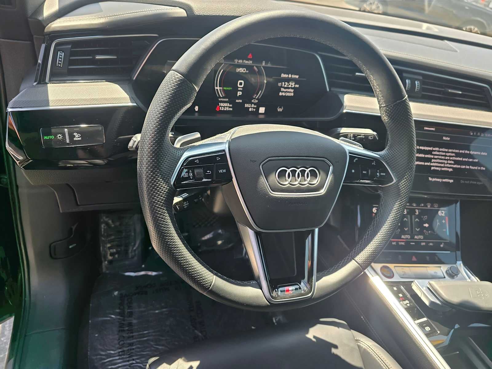 2023 Audi e-tron S Prestige