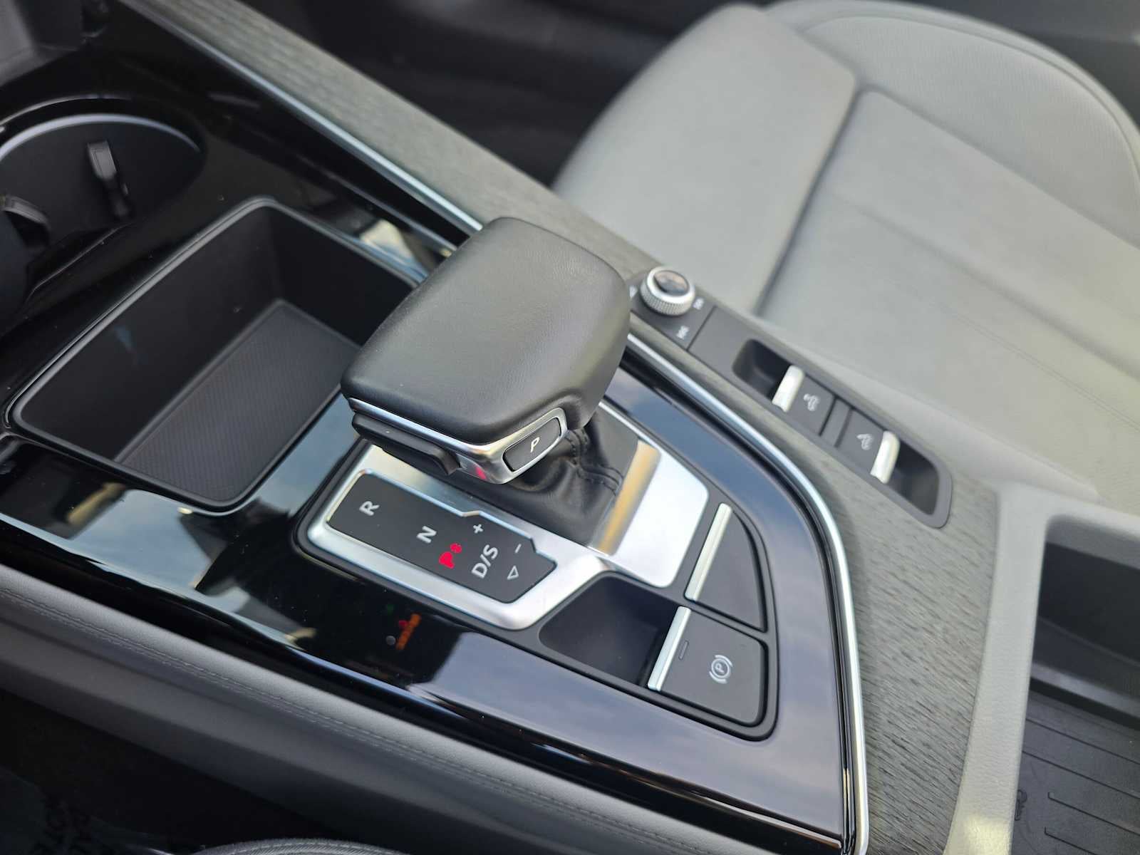 2023 Audi A5 Cabriolet S line Premium Plus