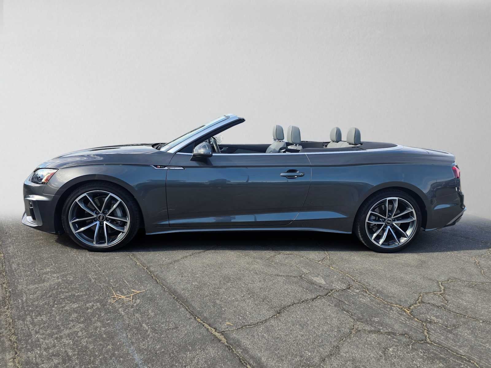 2023 Audi A5 Cabriolet S line Premium Plus