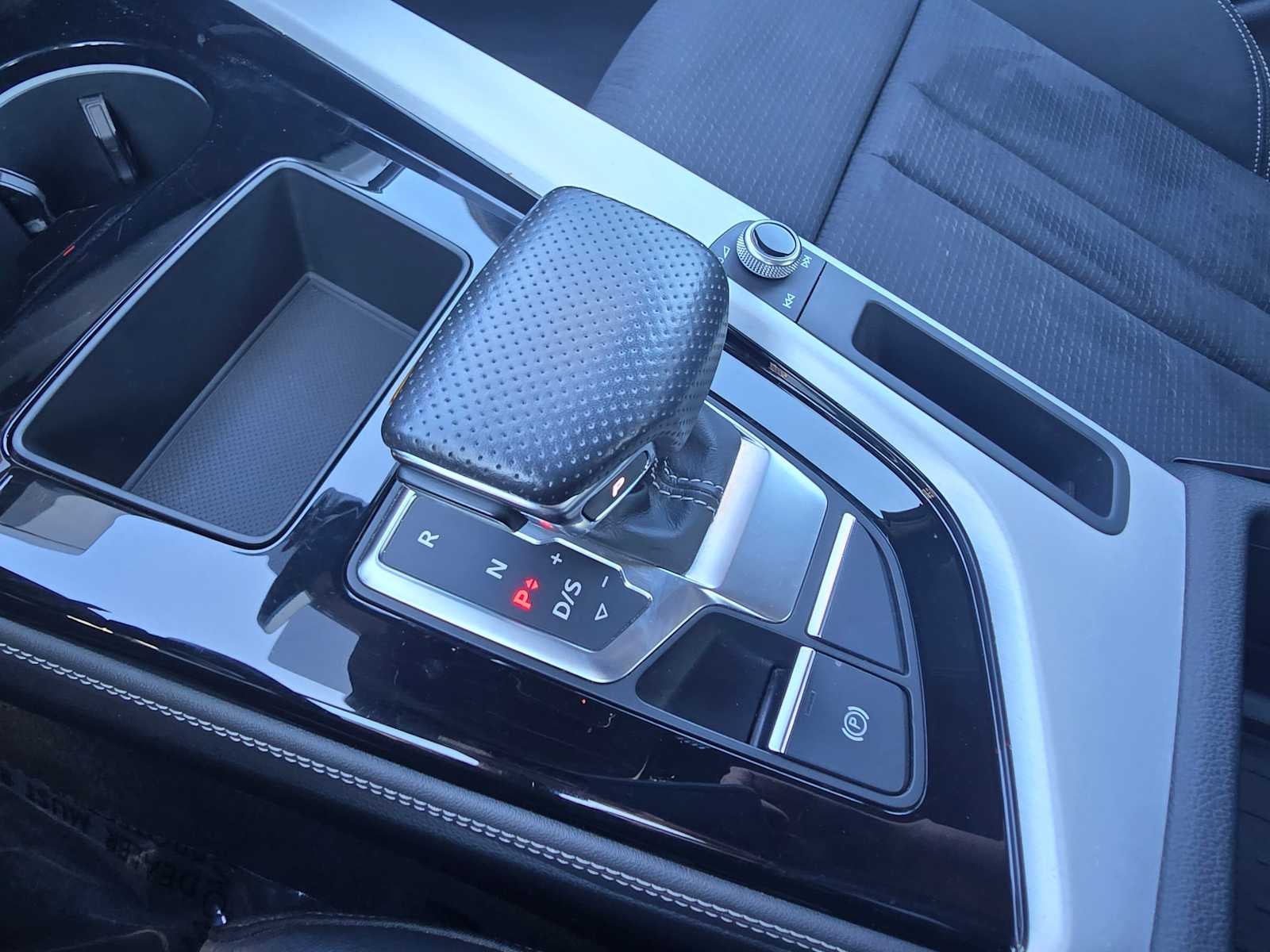 2023 Audi A4 S line Premium Plus