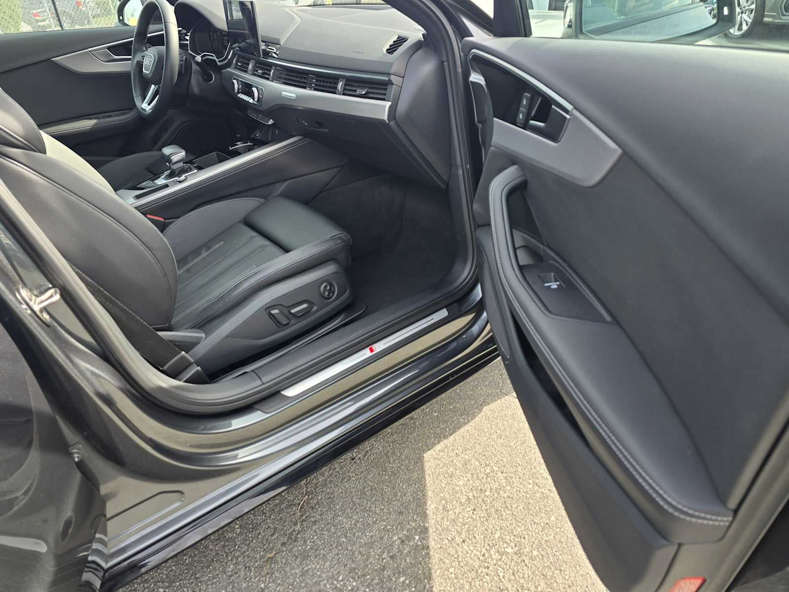 2023 Audi A4 S line Premium Plus