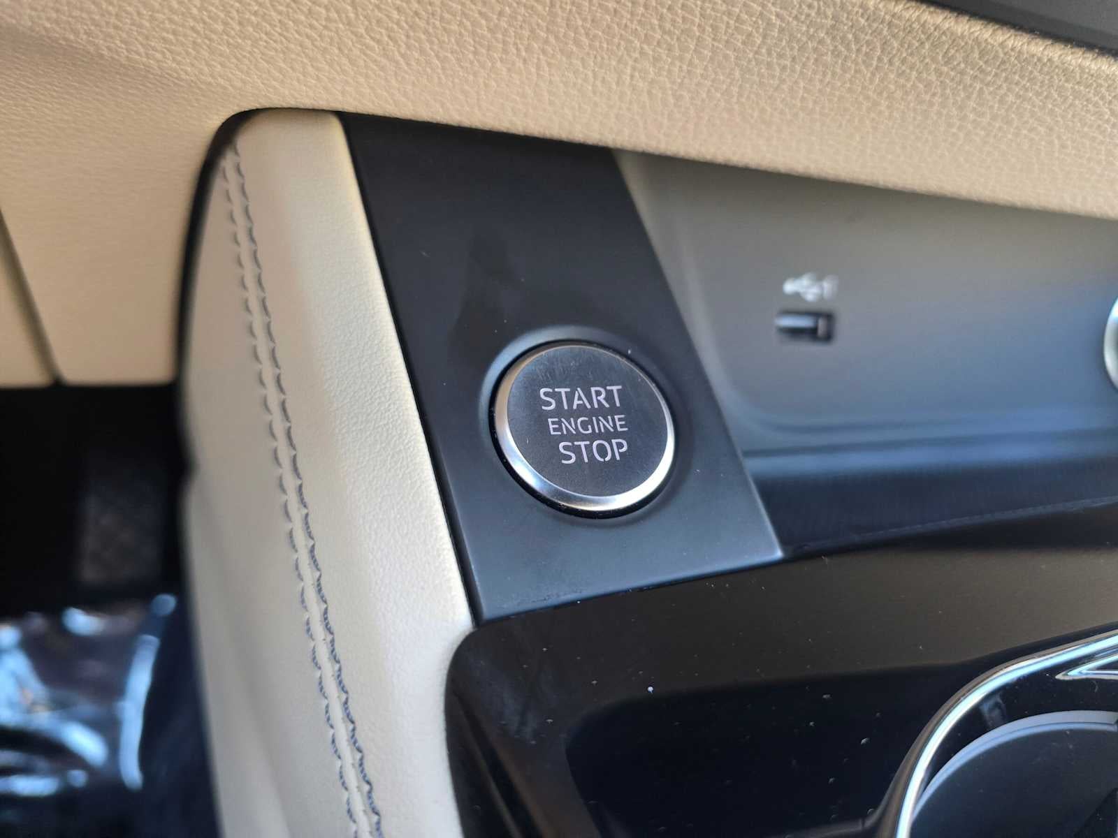 2023 Audi A4 Sedan S line Prestige