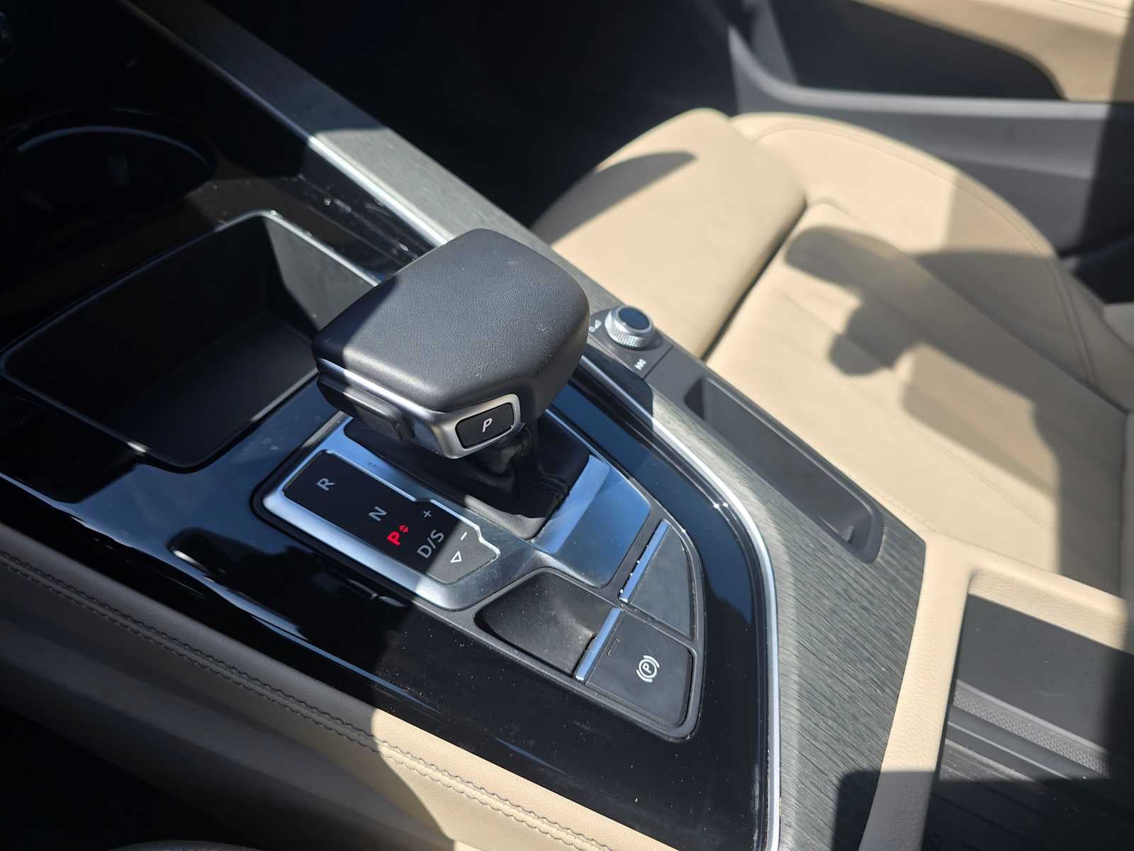 2023 Audi A4 Sedan S line Prestige