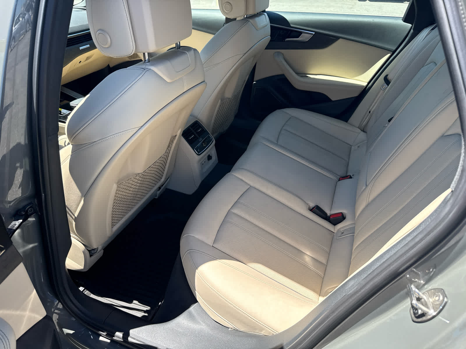 2023 Audi A4 Sedan S line Prestige